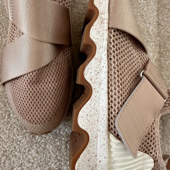 SOREL Women's Kinetic Sneak Trainers, Size US 7 - Picture 4 of 10